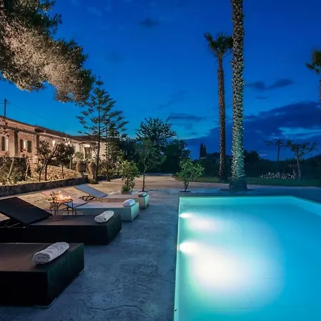 Astarte - The Pine Tree With Pool * Makhairádhon