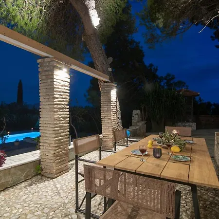 Astarte - The Pine Tree With Pool Villa