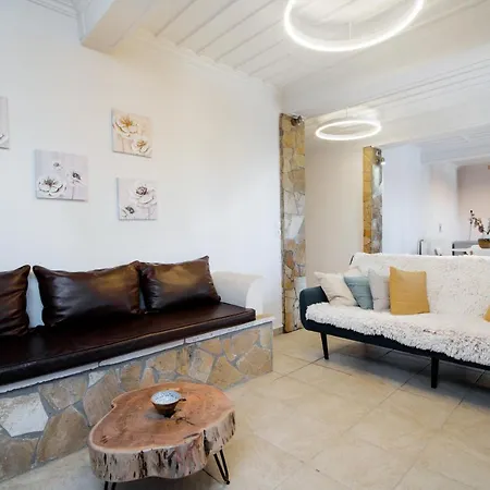 Astarte - The Pine Tree With Pool Villa