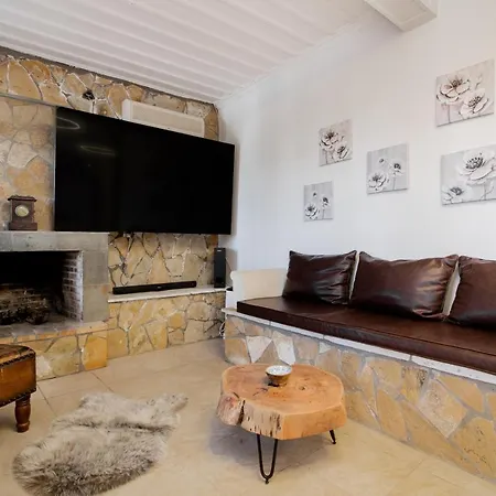 Astarte - The Pine Tree With Pool Makhairádhon